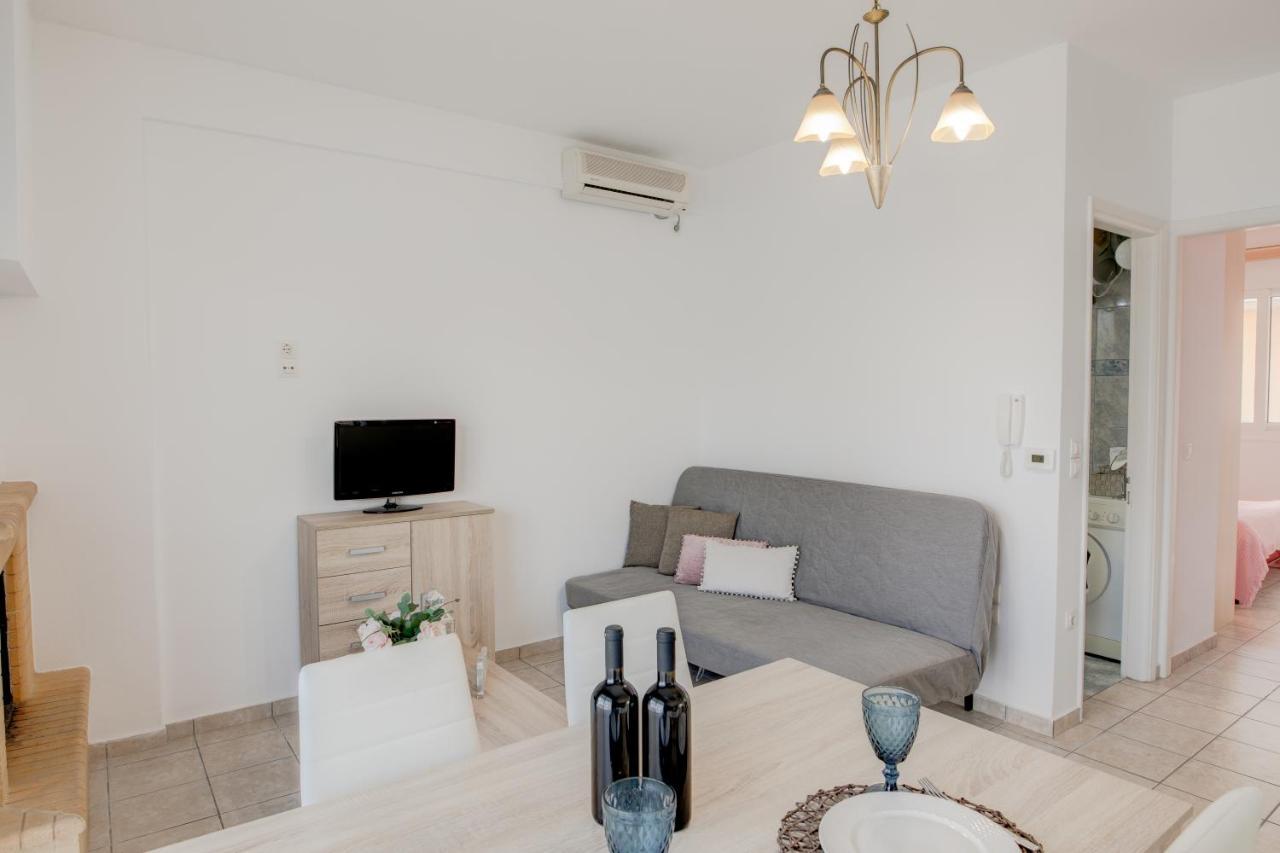Sugar Blue - Apartments On The Beach Agios Vasilios  Bagian luar foto