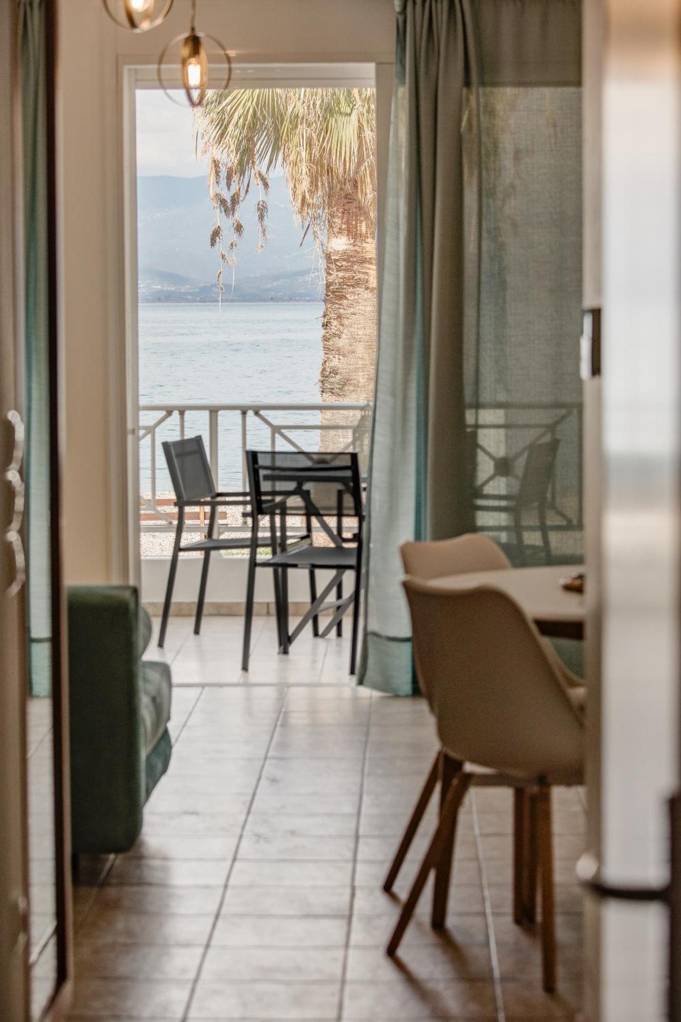 Sugar Blue - Apartments On The Beach Agios Vasilios  Bagian luar foto